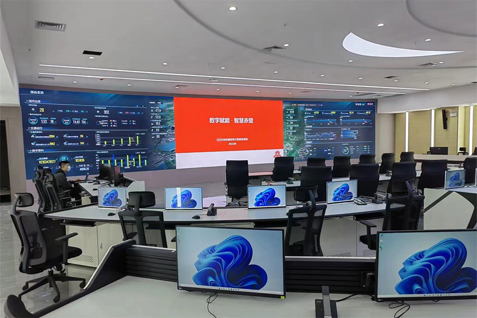 某市政務服務和大數據管理局